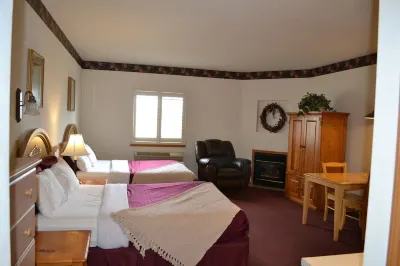 Anaco Bay Inn Hotels near Little Cranberry Lake: A Avenue Trailhead