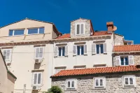 Eddie's Sea View Rooms Old Town