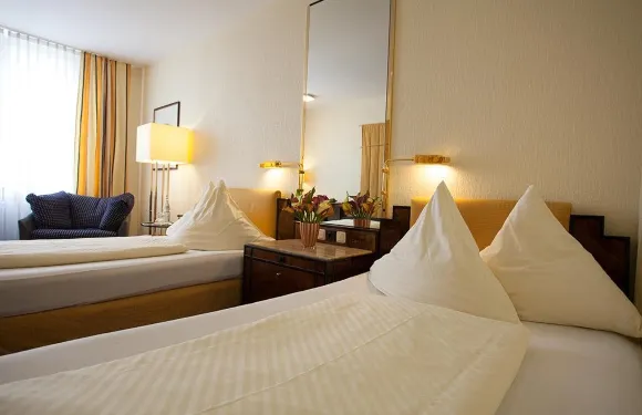 豪斯友尼恩酒店