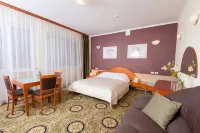 Dlya Vas Hotel Hotel in zona Temple of the Pimen of Ugresh