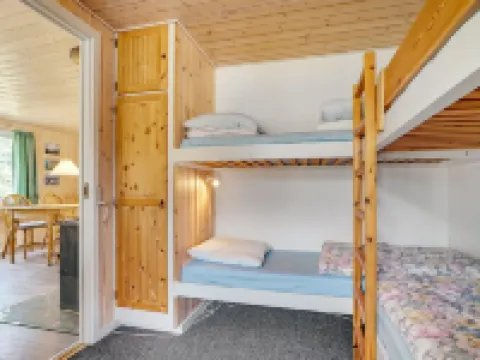 "Hughlek" - 900m from the Sea