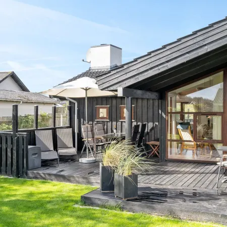 "Friderike" - 200m from the Sea