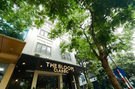 The Bloom Classic - An Excellent Blend of Cozy Living and Urban Relaxation Отели рядом с достопримечательностью «University of Engineering and Technology»