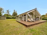 "Henninge" - 300m from the Sea