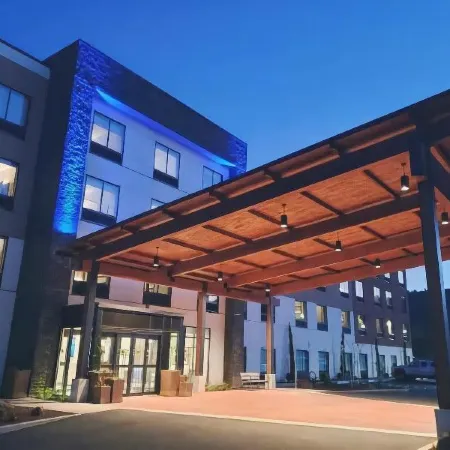 Holiday Inn Express & Suites THE DALLES by IHG
