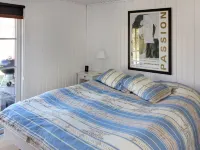 "Ava" - 1km from the Sea