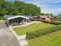 "Ølwir" - 400m to the Fjord Hotels in Egernsund