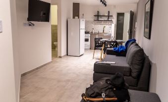 Midhouse Smart Flat
