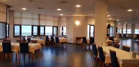 Flora Hotel - breakfast