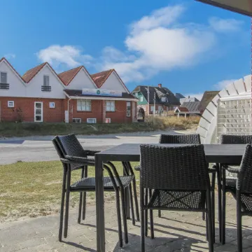 "Jaakko" - 100m from the Sea