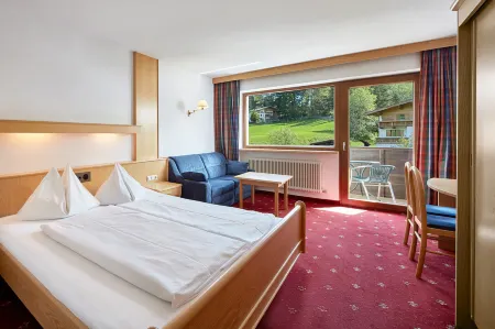 Lifthotel Отели в г. Кирхберг