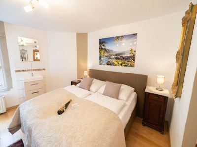 Five-Bedroom Room Jula Photo