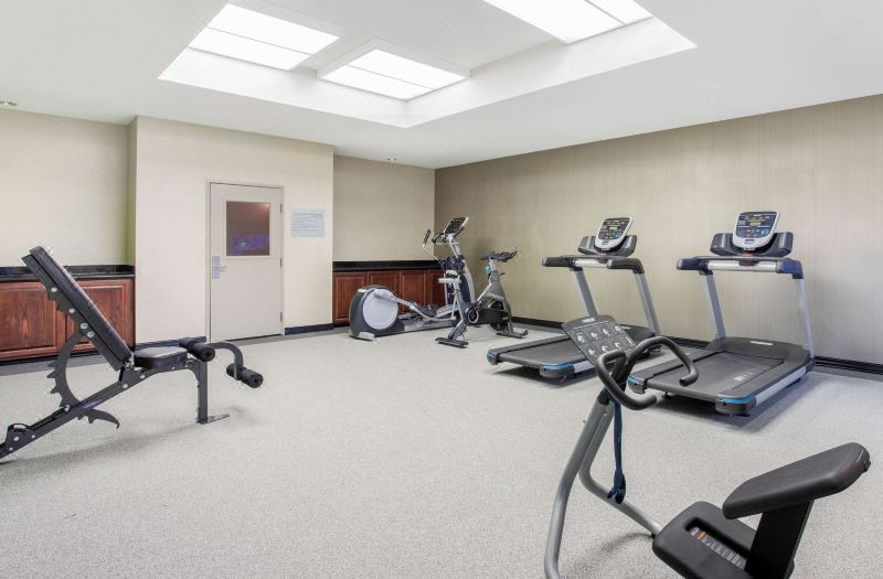La Quinta Inn & Suites by Wyndham Hillsboro photo 3