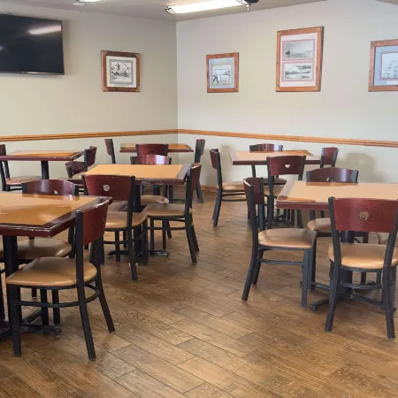 Duluth Inn & Suites Near Spirit Mountain