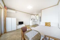 Geoje Island New Happy Pension (Mongdol Beach)