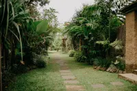 Sarini Villas Hotel dekat PASAR YADNYA BLAHBATUH