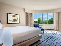 DoubleTree by Hilton South Charlotte Tyvola Hotels near Executive Park