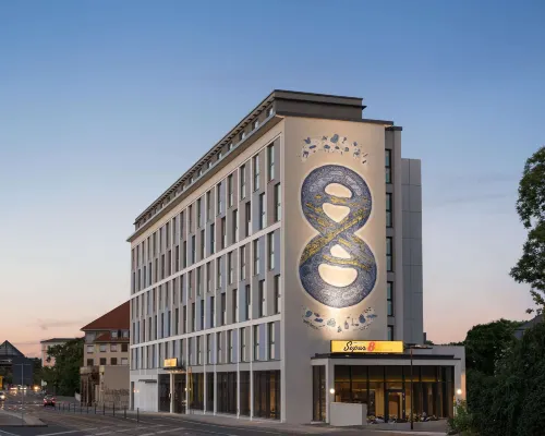 Super 8 by Wyndham Dresden Hotels near Albertplatz Square