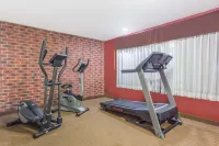 Baymont by Wyndham Dubuque - Gym