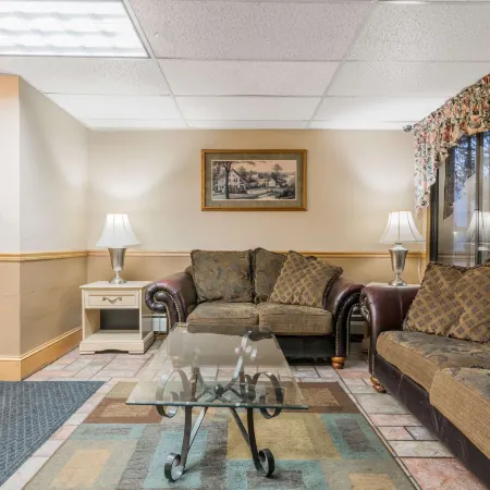 Super 8 by Wyndham Brooklyn Center/Mpls