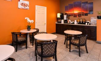Americas Best Value Inn and Suites Madera
