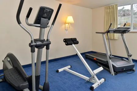 Americas Best Value Inn Jefferson City Отели рядом с достопримечательностью «Биндер Лейк Павилион»