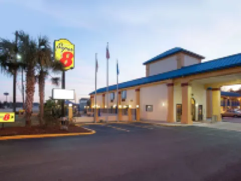Super 8 by Wyndham Hammond Hotels in Hammond