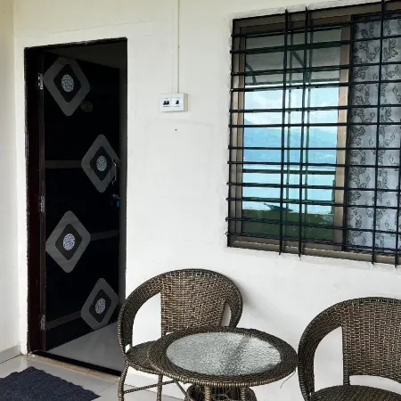 Hill Top Retreat Bhandardaha