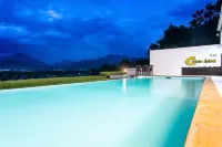 C View Home - Pools