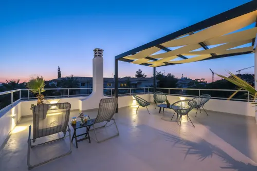 Adelos Maisonette Near Vouliagmeni Beach