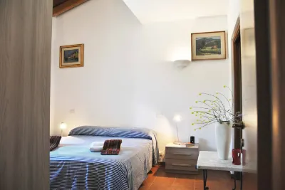 Red Roses Flat in a Semi-Detached Villa