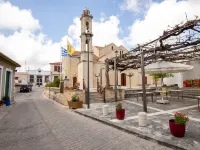 Sanders Arsorama - Cute 1-Bdr Apt w/ Shared Patio Hotels in Arsos