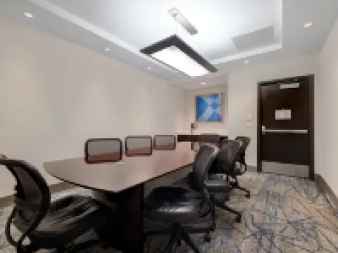 Holiday Inn Express & Suites KANSAS CITY KU MEDICAL CENTER by IHG Hotels in Wyandotte County