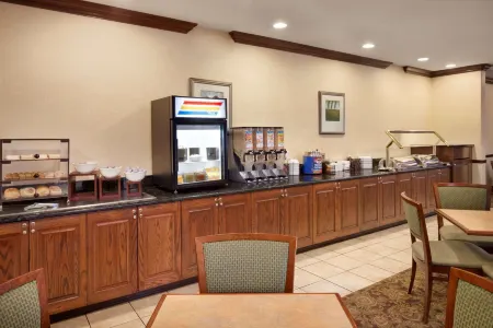 Country Inn & Suites by Radisson, Champaign North, IL