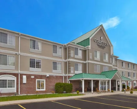 Country Inn & Suites by Radisson, Big Rapids, MI Hotels in Mecosta County