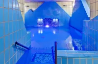 Hotel Regina Palace Terme - Kaplıcalı