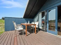 "Henri" - 500m from the Sea