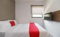 RedDoorz Syariah Near Rumah Sakit Medika Dramaga