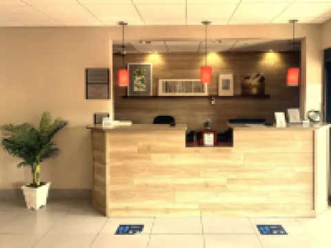 Country Inn & Suites by Radisson, Midway - Tallahassee West Hotels in Midway
