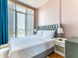 Residence w Balcony 5 Min to Metrobus Golden Horn