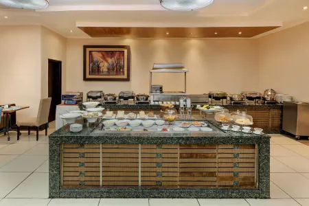 Protea Hotel Lusaka Отели в г. Лусака