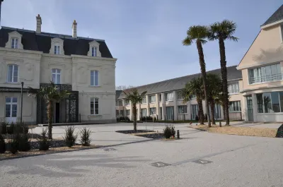 Les 3 Lieux Hotel dekat Ircom Angers