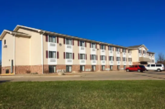 Travelodge by Wyndham Jefferson City