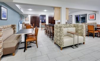 Holiday Inn Express & Suites Scottsbluff-Gering