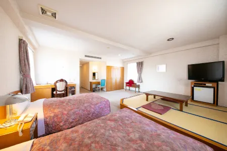 Main Hotel
