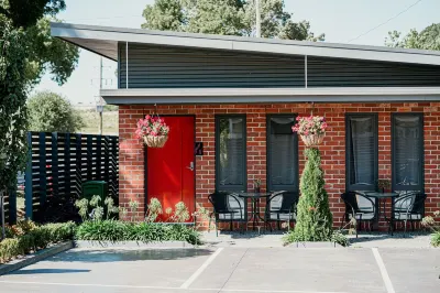 Daylesford Art Motel Các khách sạn gần Wombat Hill Botanical Gardens