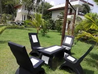 Hideaway Lodge - parking