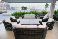 Lovina 16-09 at Harbour Bay Residence Hoteles en Batu Ampar