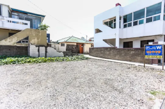 โรงแรมดับเบิลยู ท็อปดง