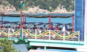 Samcheok Yonghwa Beach Pension